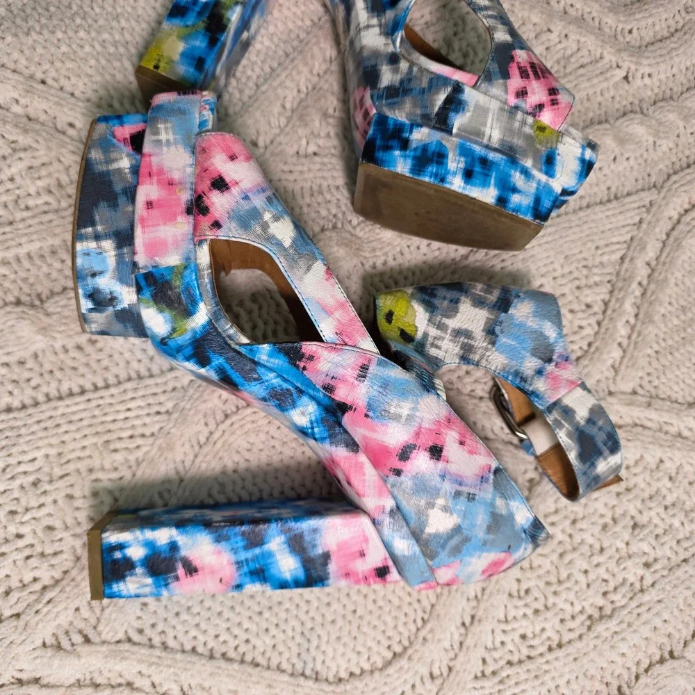 Jeffrey‎ Campbell Ibiza Platform WILD Heels Blue Pink Abstract Women 8 Excellent